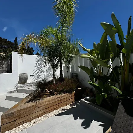 Family Holiday Bliss In Marbella- Brand-New 4 Bedroom Villa With Garden, Private Pool & Jacuzzi, Marbesa 500 M To The Beautiful Cabopino Beach Exterior photo