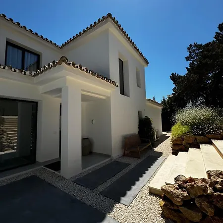 Family Holiday Bliss In Marbella- Brand-New 4 Bedroom Villa With Garden, Private Pool & Jacuzzi, Marbesa 500 M To The Beautiful Cabopino Beach Exterior photo